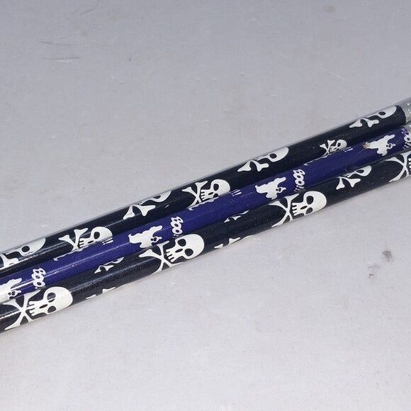 Vintage Halloween Themed Pencils-Sharpened-Used-Jack O Latern-Bats-Ghosts-Skulls - Picture 6 of 6